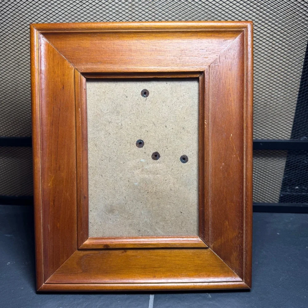 Philip Whitney Ltd Weston Dark Cherry Wood 5x7 Picture Frame 78057 Simplicity